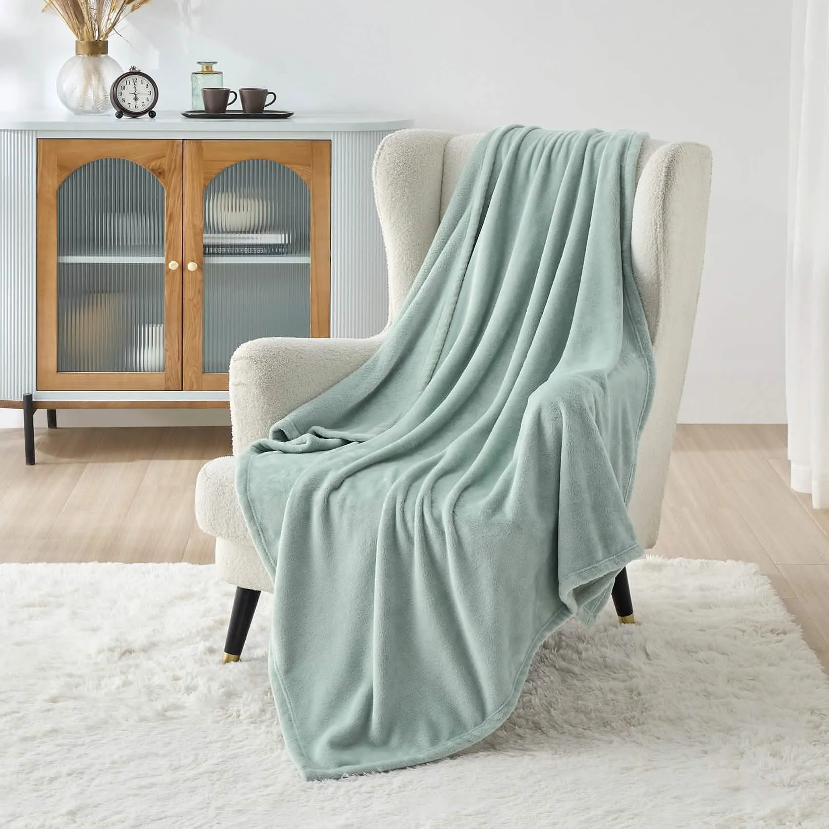 Bedsure Flannel Fleece Blanket 300gsm-2