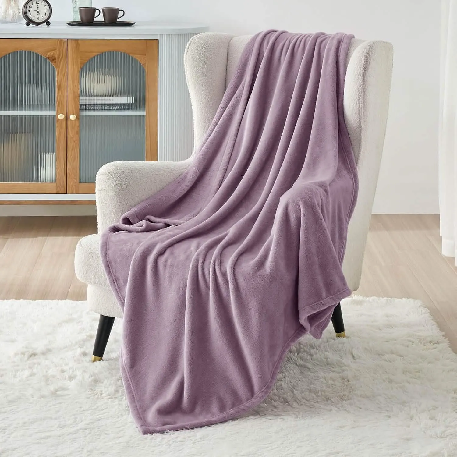 Bedsure Flannel Fleece Blanket 300gsm-2