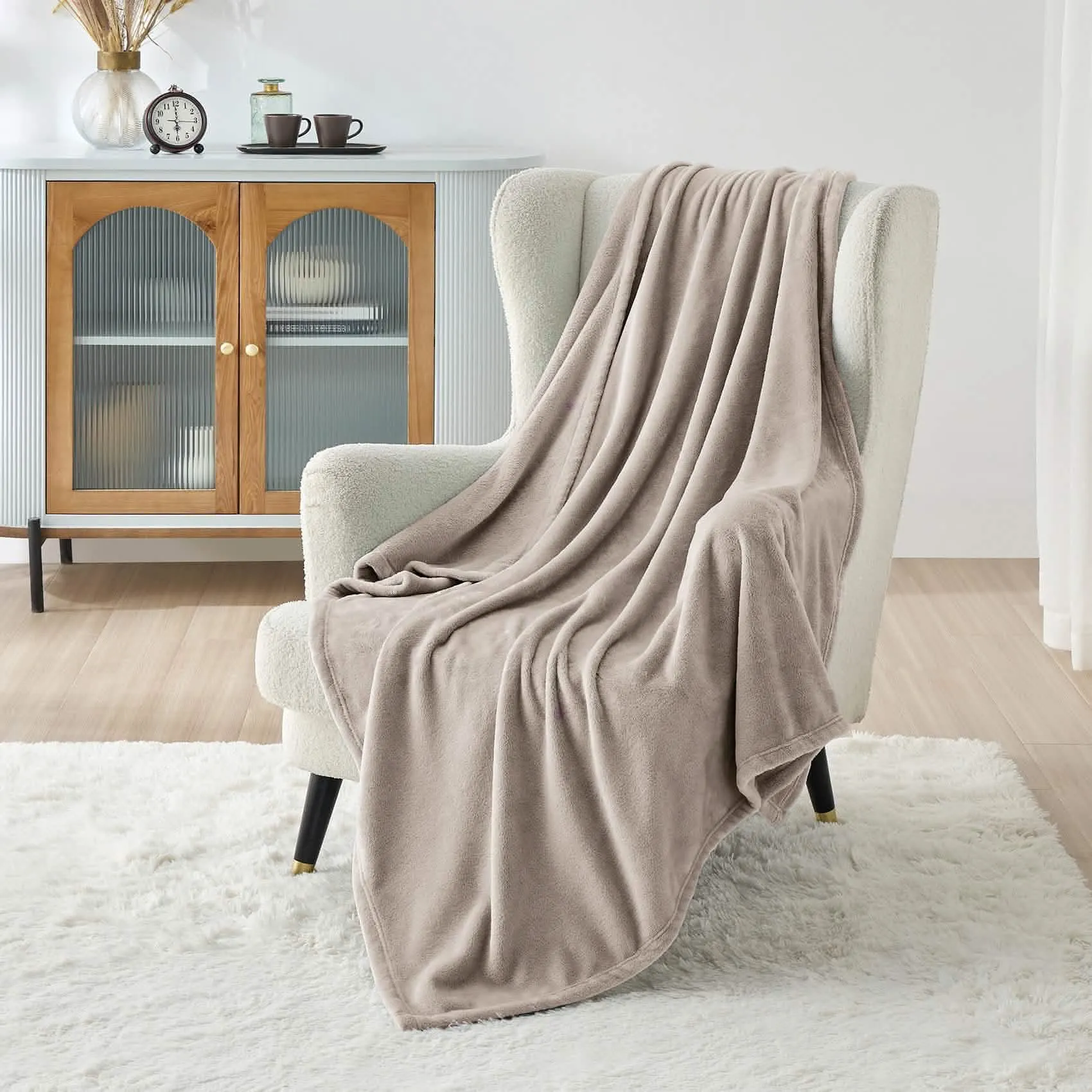 Bedsure Flannel Fleece Blanket 300gsm-2