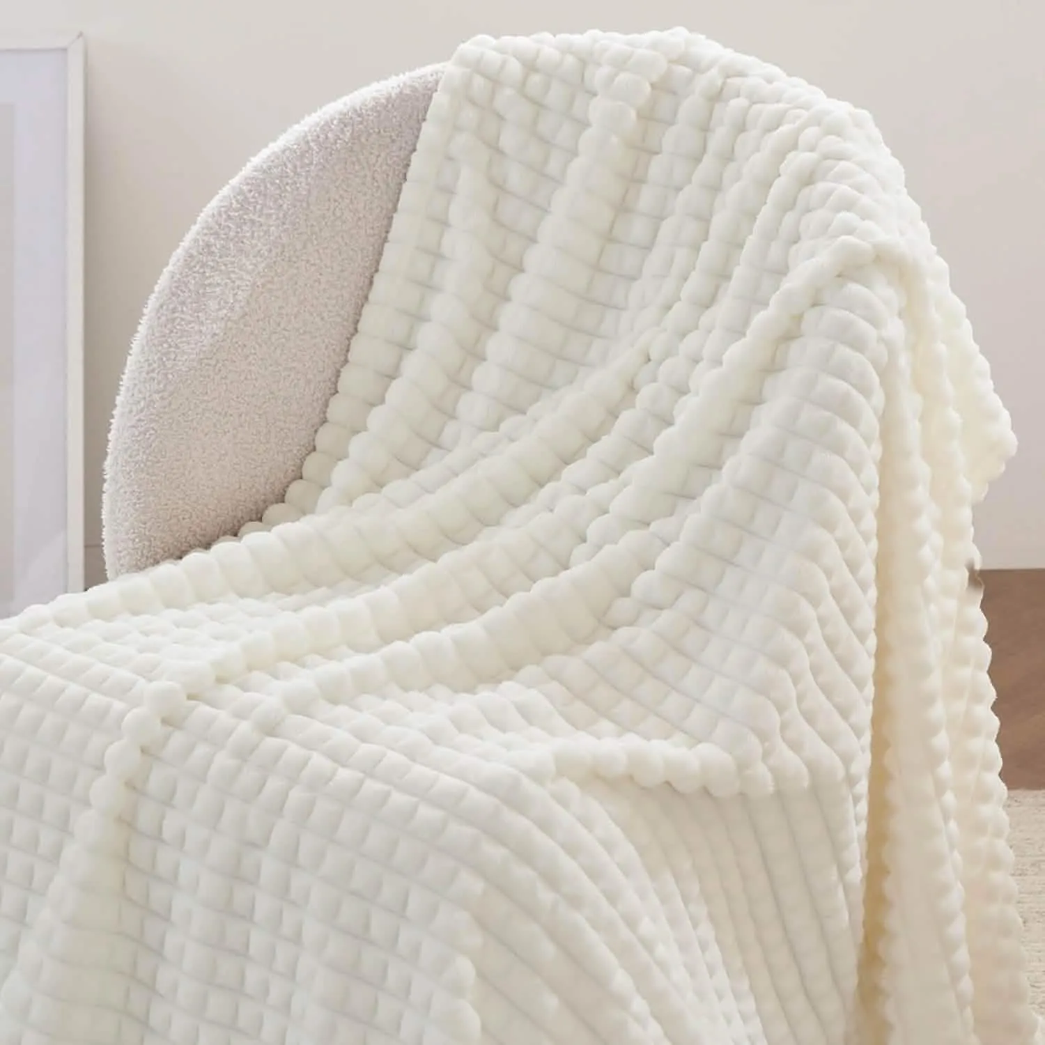 Bedsure Ivory Fleece Blanket