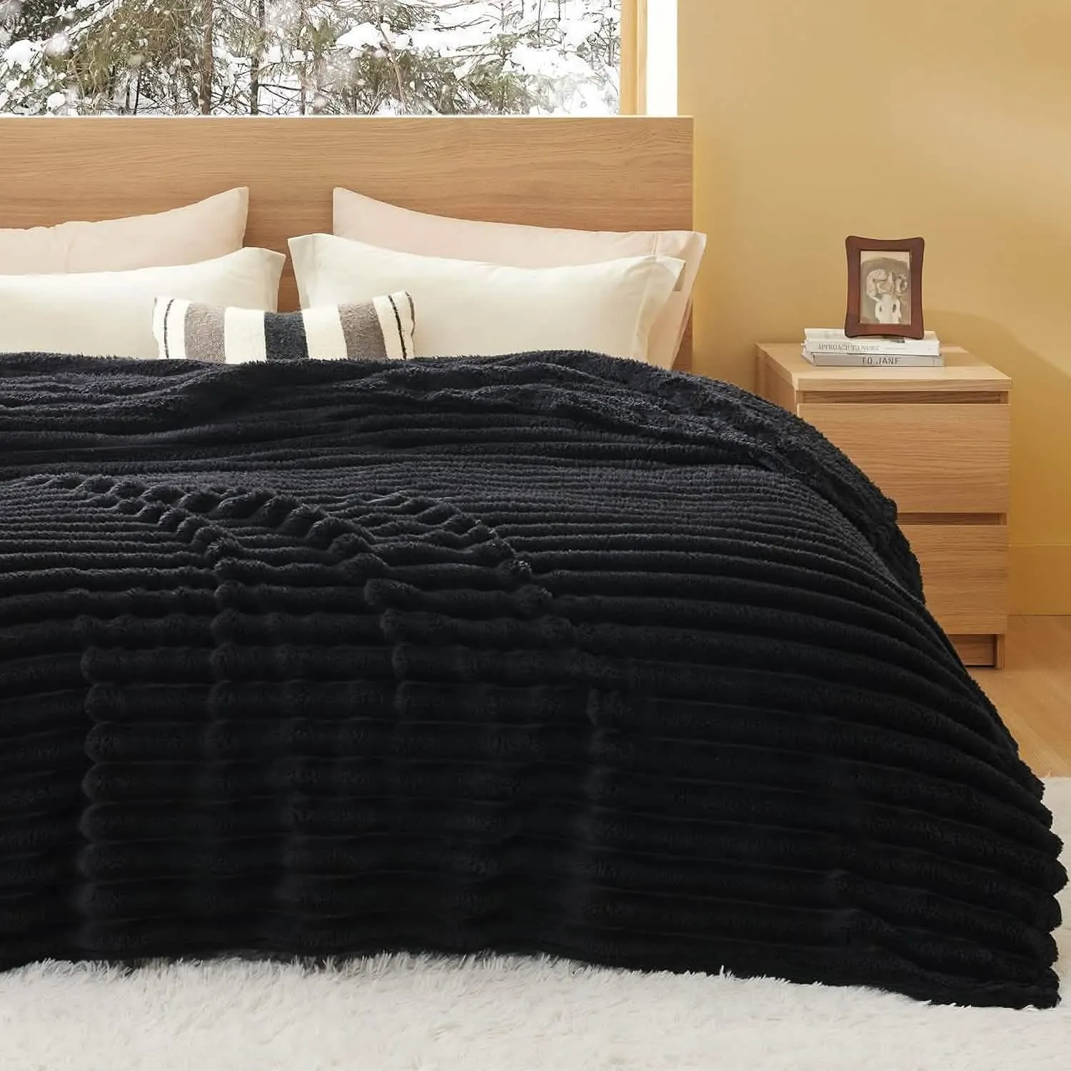 Bedsure Luxplush Striped Blanket