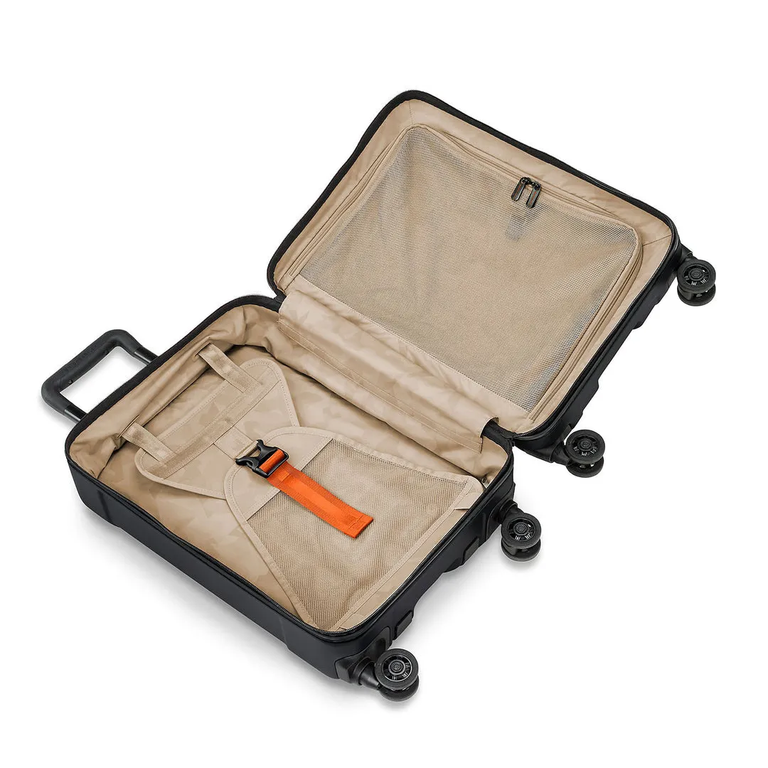 International 21" Carry-On Spinner - Torq Collection #QU221SP