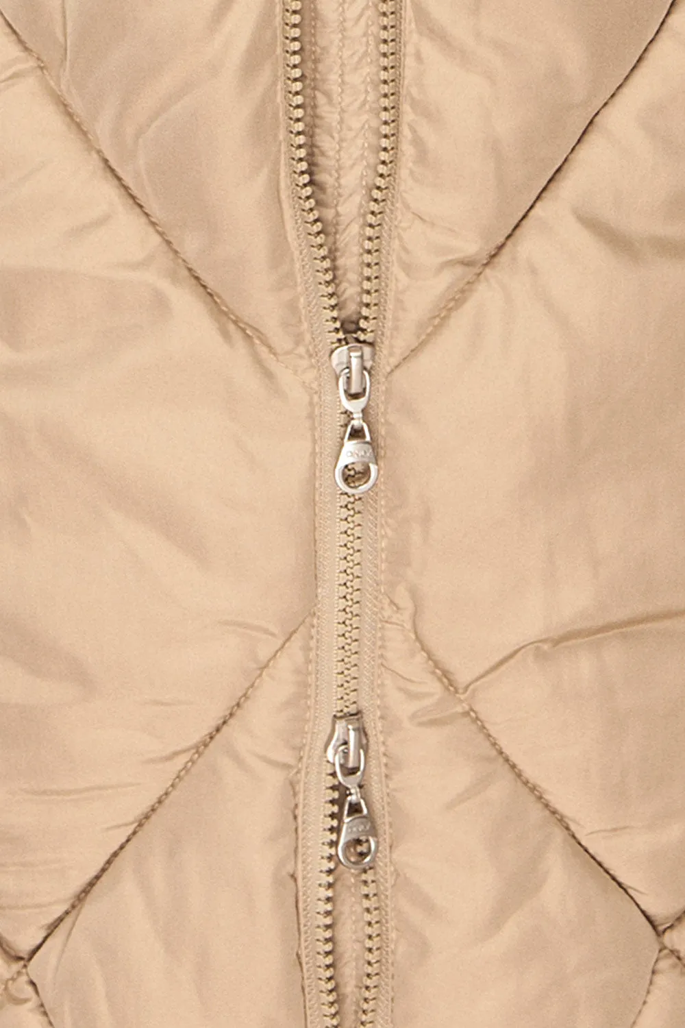 Manizales Beige | Long Quilted Coat