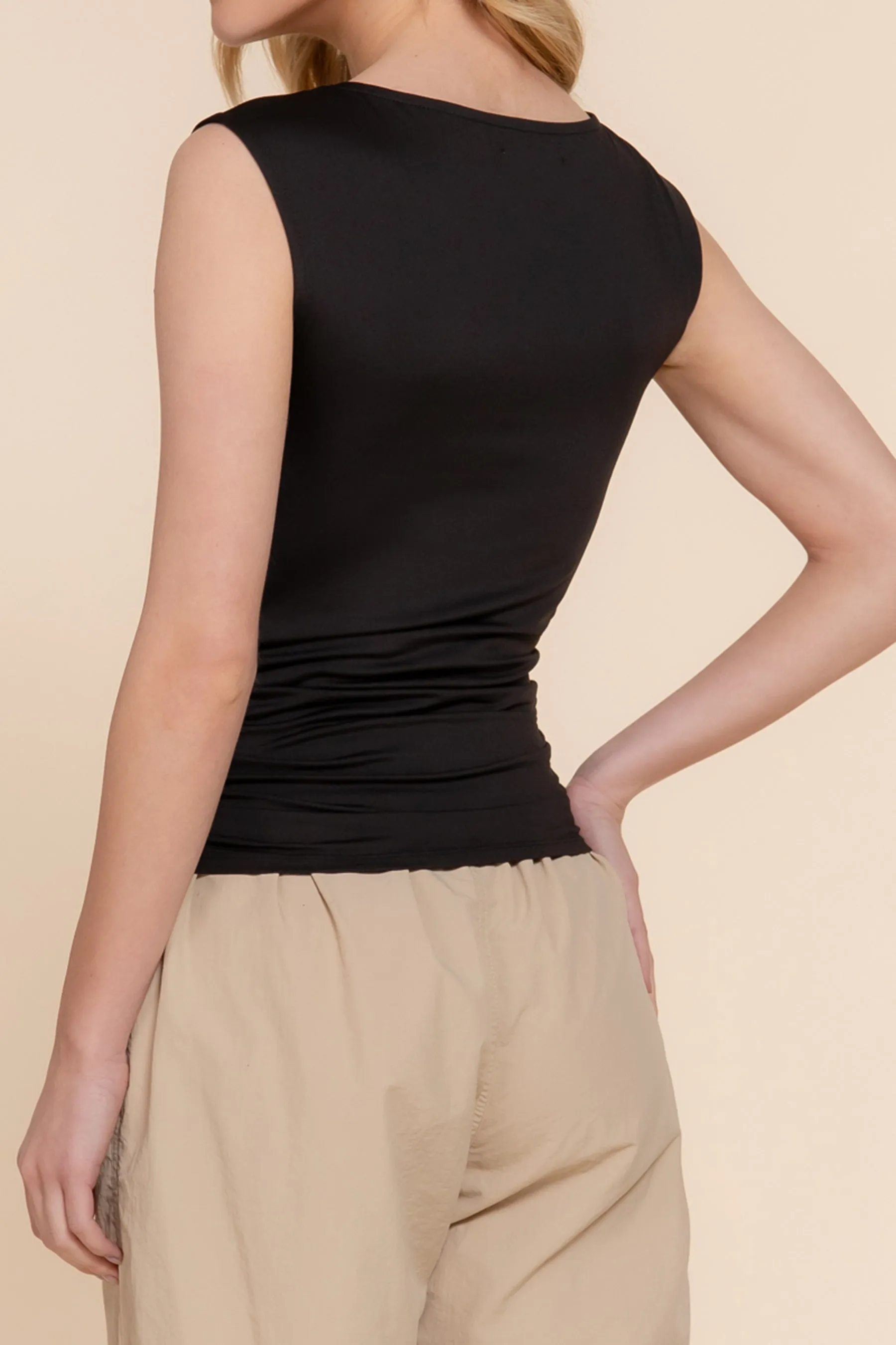 Women's Elegant Sleeveless Boat Neck Top with Side Shirring